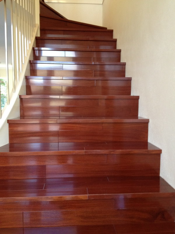 Wood stair.18